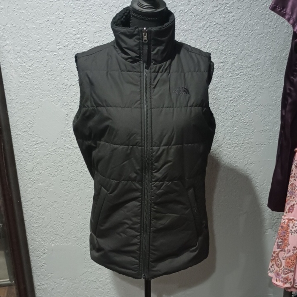 The North Face Women's Black Puffer Vest